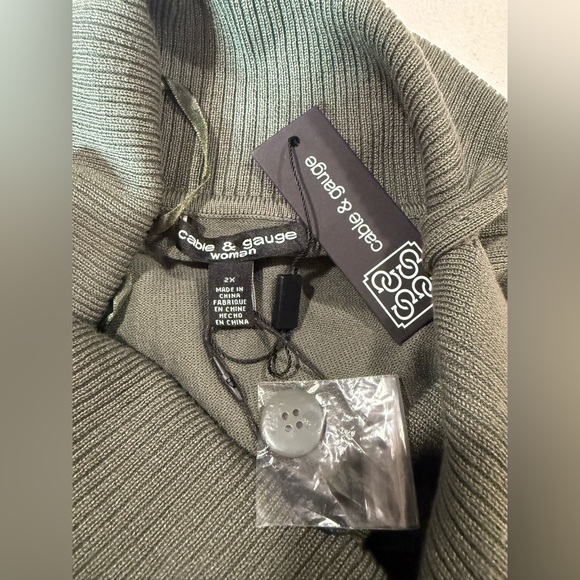 Cable & Gauge Asymmetrical Button Cowl Neck Tunic Sweater 2X NWT Green - Picture 7 of 8